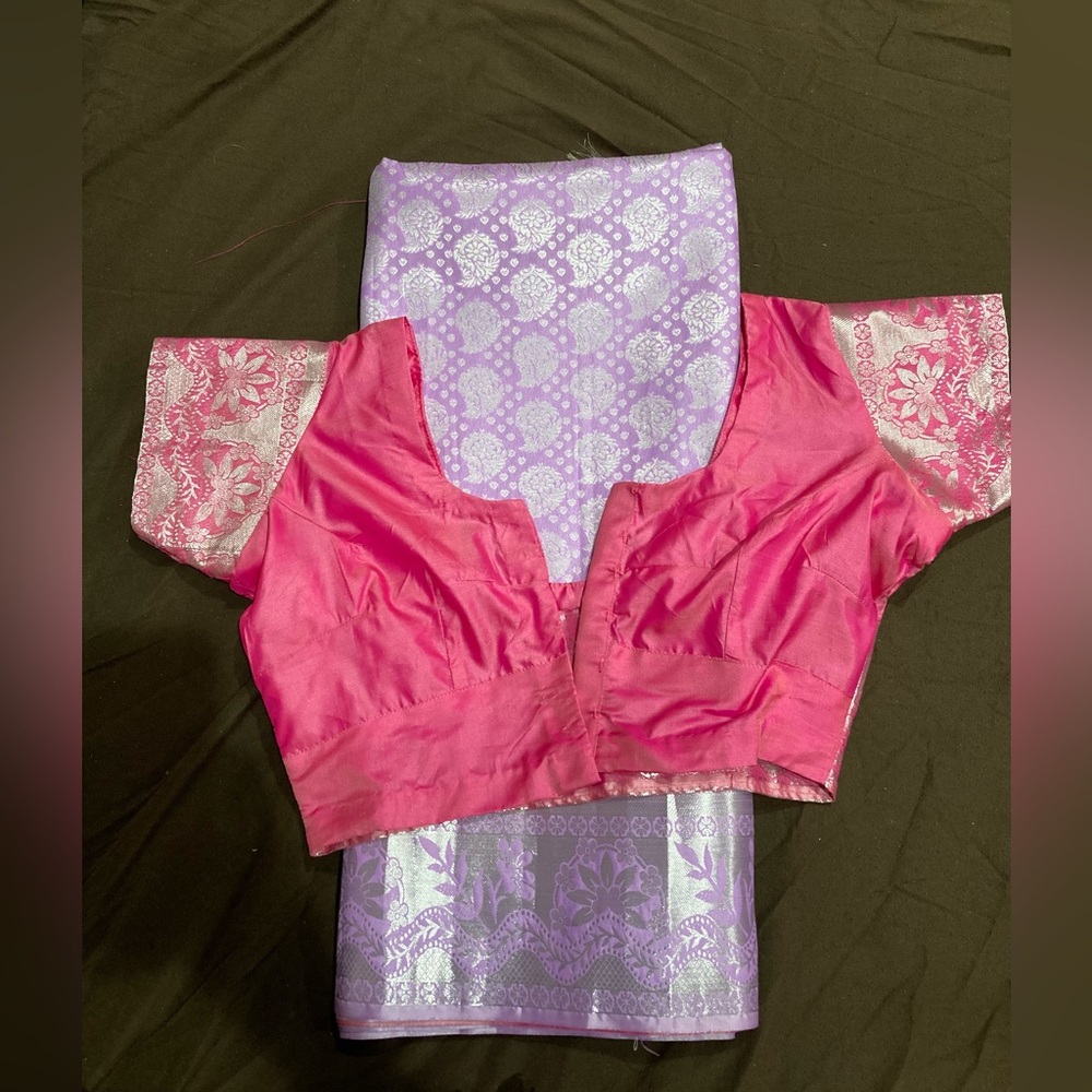 Lavender Saree - Picture 4 of 8
